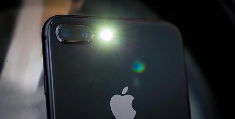 Не працює спалах на iPhone Не працює спалах на iPhone - фото