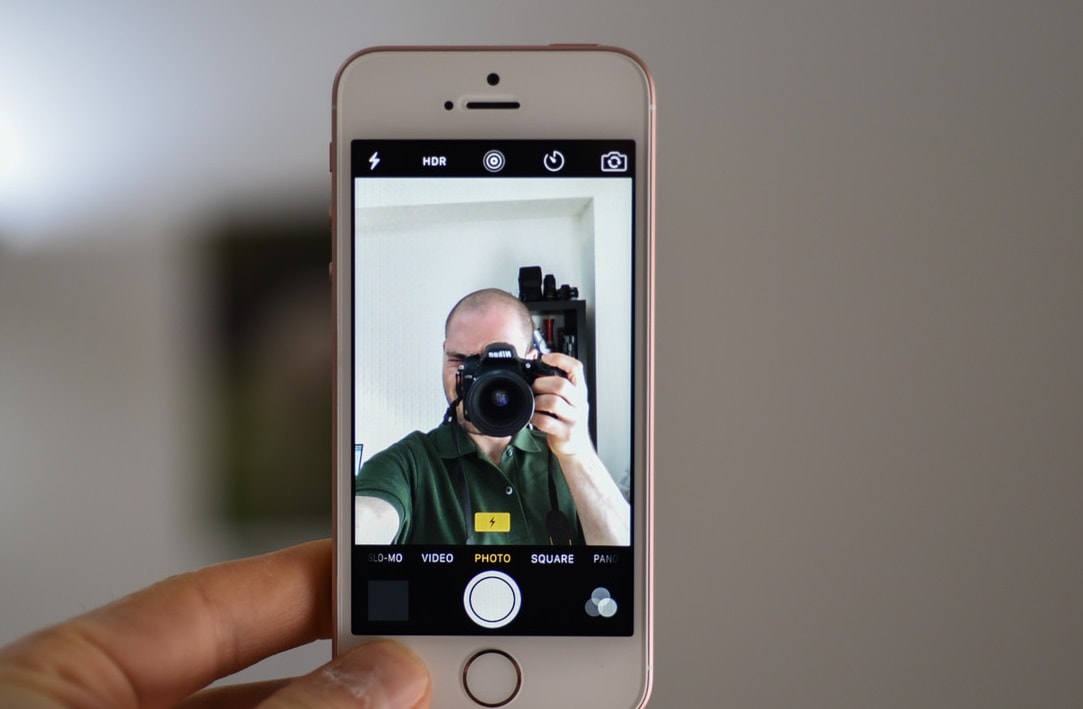 Не работает передняя камера iPhone - фотография